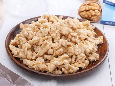 Peeled Walnut Kernels (Seasoned Walnuts)